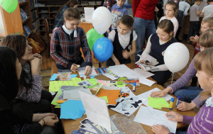 Москвичи смогут помочь многодетным и нуждающимся семьям столицы подготовить детей к школе