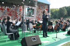 Коллективы из 15 стран мира выступят на фестивале славянского искусства «Русское поле»
