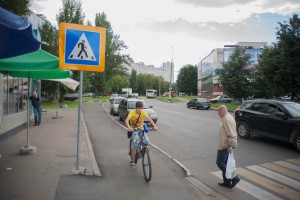 Велосипедист в районе Зябликово