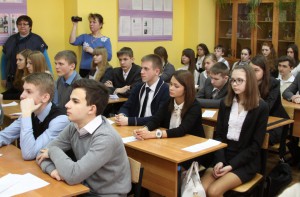 Московские школьники узнают о небезопасных селфи из бесед с правоохранительными органами