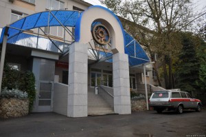 В районе Орехово-Борисово Северное строители завершили монтажные работы по возведению спального корпуса Центра милосердия
