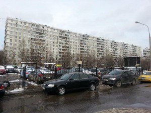 Четыре квартиры в доме №44/33 на Ореховом бульваре не станут переводить из жилого назначения в нежилое