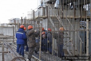 Завершается бетонирование опор эстакады на Липецкой улице