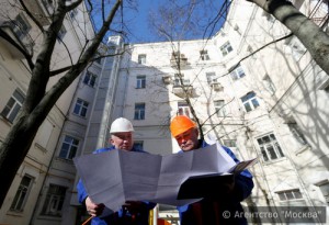 По мнению единороссов, необходимо освободить жителей Москвы старше 80 лет от уплаты взносов на капремонт