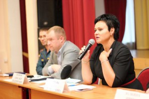Глава управы Елена Хромова ответила на вопросы местных жителей
