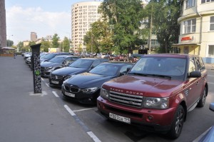 Жители района Зябликово не нарушают правила парковки 