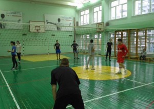 Молодые парламентарии Зябликова провели волейбольный турнир в школе №2116