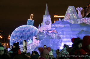 Новогодние гулянья в Москве