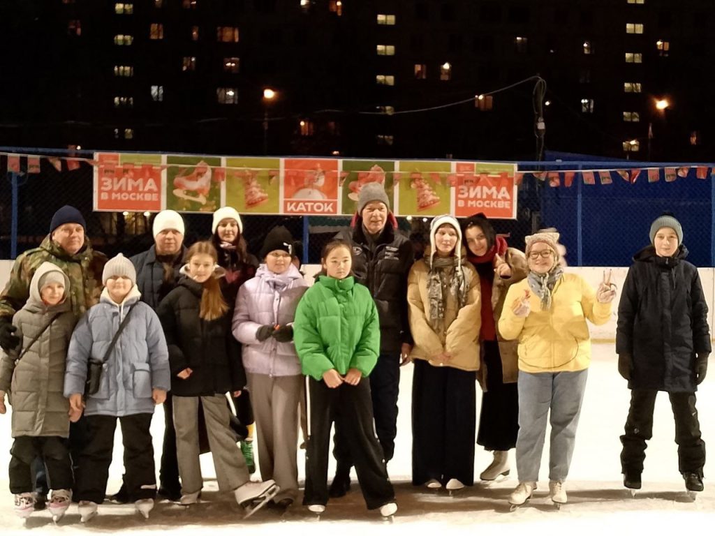 «Снежинки»: в Зябликово прошли эстафеты на льду от ДСЦ «Мир молодых». Фото: страница ДСЦ «Мир молодых» в социальных сетях