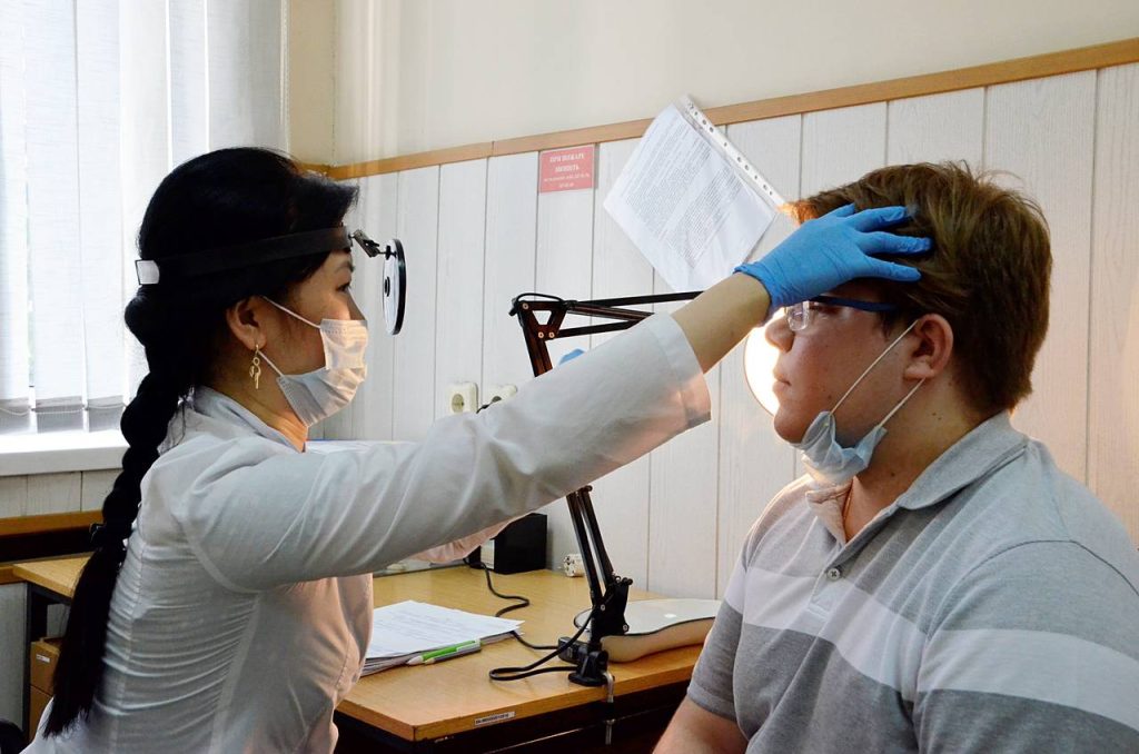 Врачи ФНКЦ ФМБА России провели прием пациентов в городе Ржев. Фото: Анна Быкова, «Вечерняя Москва»