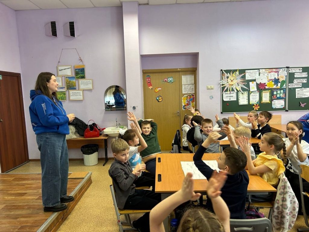 «Движение Первых»: ученики школы №1569 приняли участие в интеллектуальной викторине. Фото: страница учреждения в социальных сетях 