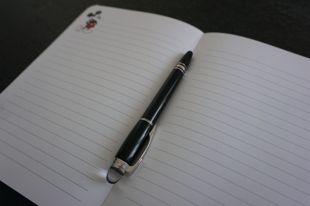 Сотрудники Сотрудники СЦ «Планета Семьи» пригласили подростков на квест-игру. Фото: Дарья Казачок, «Вечерняя Москва»