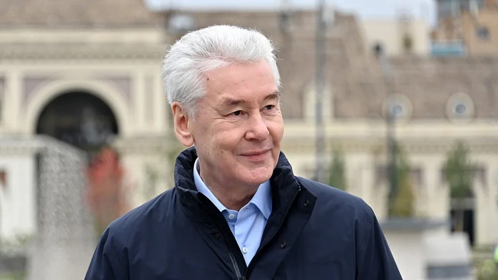 Собянин: Инвесторы смогут размещать зарядки для электромобилей. Фото: Комплекс градостроительной политики и строительства города Москвы 