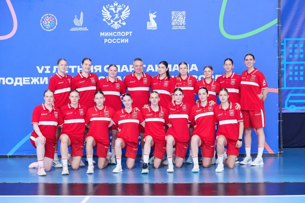 Спортсменки гандбольного клуба «Луч» при МГА одержали победу в первый день спартакиады. Фото: официальная страница Московской гандбольной академии в социальных сетях