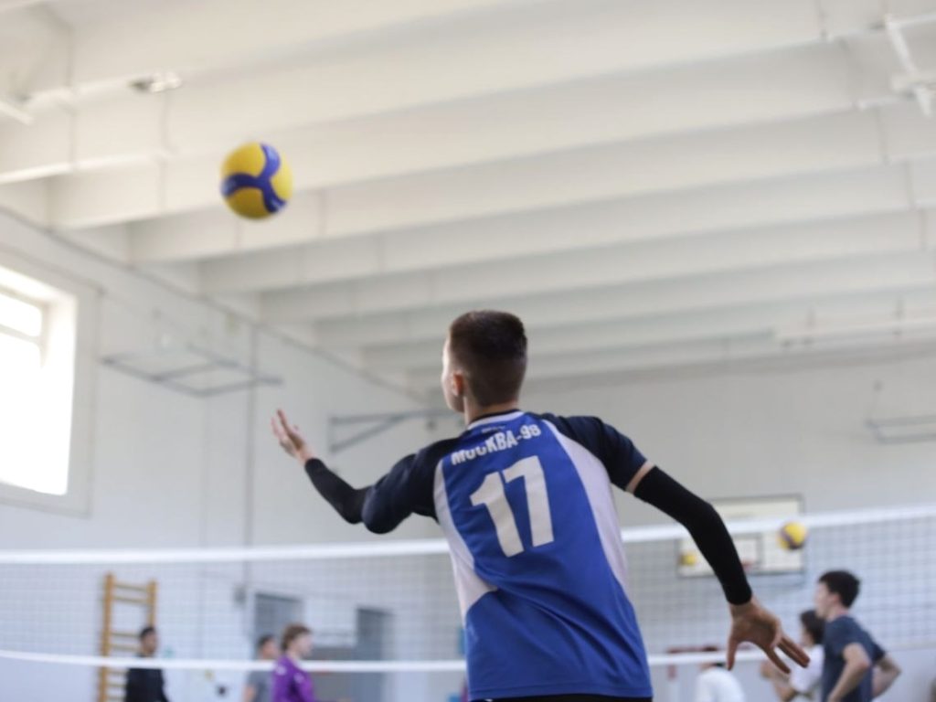 Отбор в сборную по волейболу прошел в спортивном клубе при ОКГ «Столица». Фото: официальная страница Образовательного комплекса градостроительства «Столица» в социальных сетях