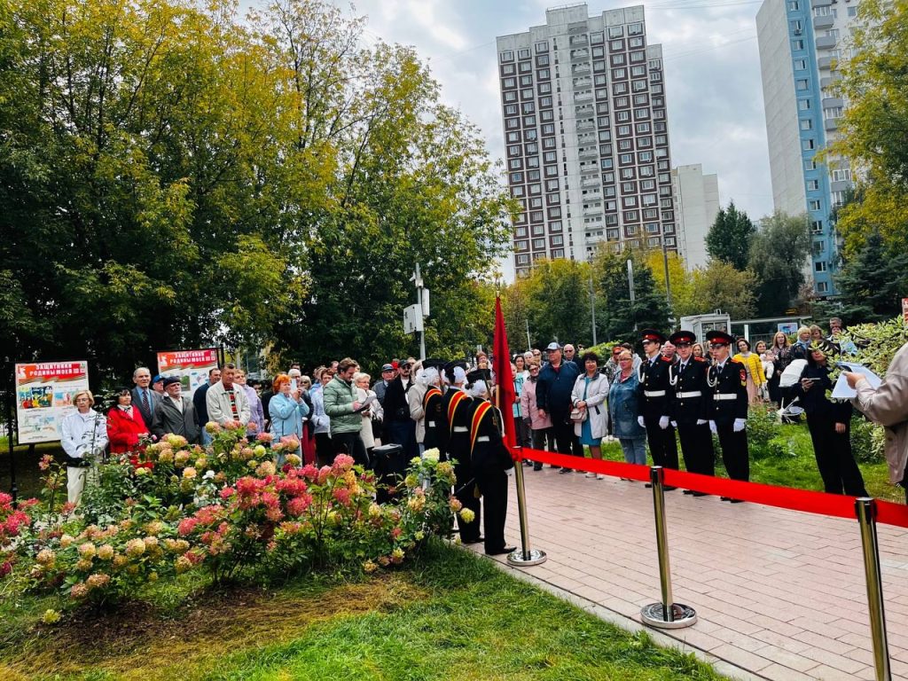 Участие в торжественном открытии стелы «Сквер воинской славы» принял глава управы Зябликова. Фото: официальная страница управы района Зябликово в социальных сетях
