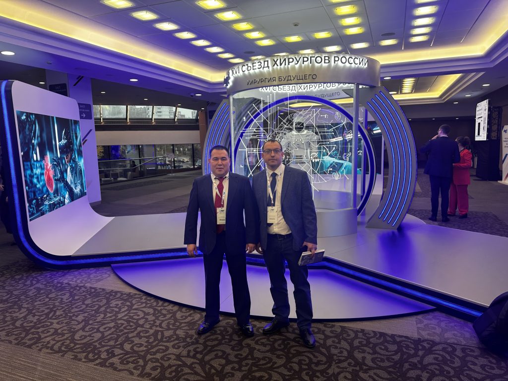 Врач ФНКЦ ФМБА России представил доклад на XVI Съезде хирургов России. Фото: официальный сайт ФНКЦ ФМБА России