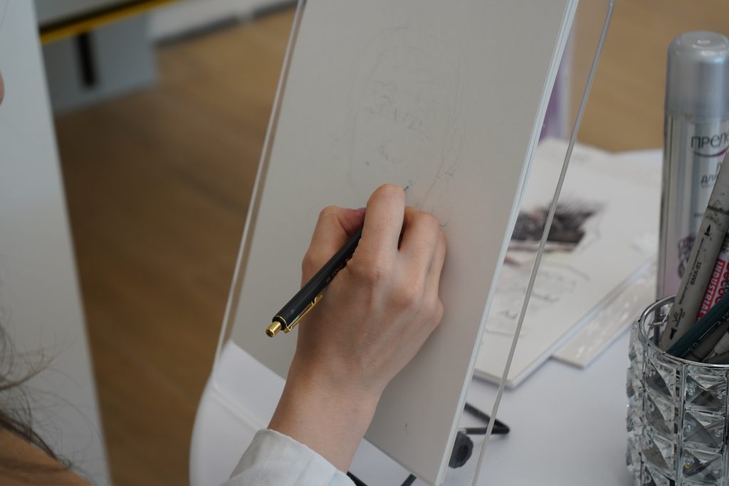 Студенты ОКГ «Столица» посетили галерею художника Ильи Глазунова. Фото: Анна Быкова, «Вечерняя Москва»