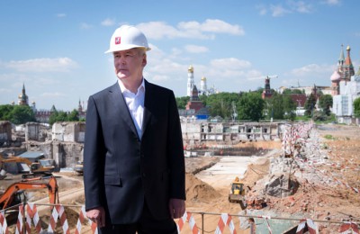 Сергей Собянин проинспектировал строительство парка «Зарядье»
