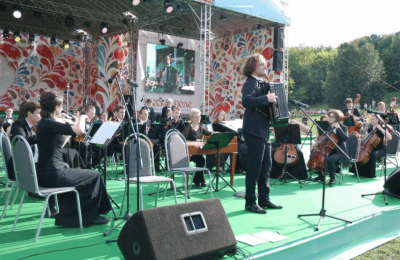 Коллективы из 15 стран мира выступят на фестивале славянского искусства «Русское поле»