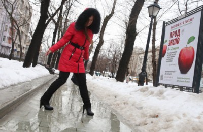 Сокращение числа обращений горожан с травмами, полученными при падении, связано с улучшением качества уборки дорожно-уличной сети в Москве