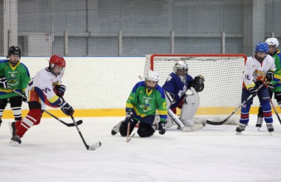 Юные хоккеисты школы олимпийского резерва «Русь» досрочно заняли первое место в чемпионате Москвы