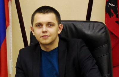 На фото председатель молодежной палаты Зябликова Алексей Гераськин