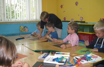 Занятия в дошкольном центре "Зяблик"