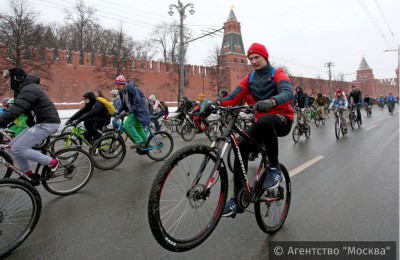 Зимний велопарад в Москве в 2016 году