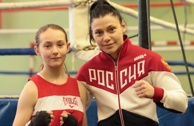 На фото: Анастасия Кириенко и Софья Очигава, серебряный медалист лондонской олимпиады