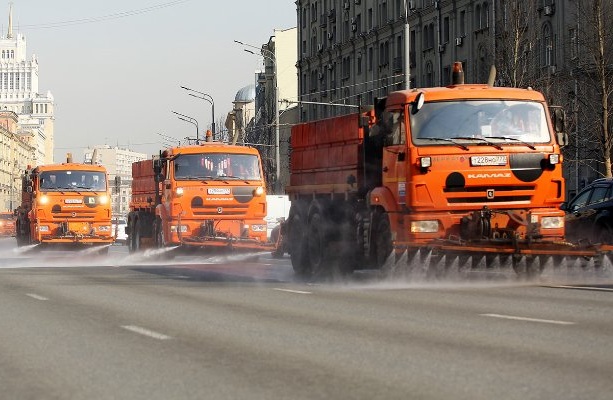 Помывка дорог в столице