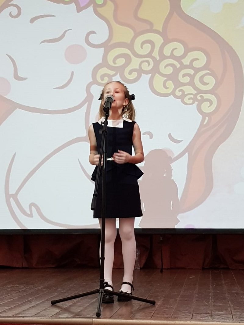 Школа 2116, День мамы, конкурс чтецов, Богданова, 0412 (10)