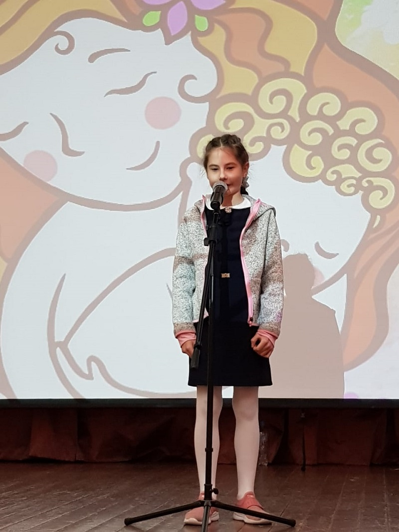 Школа 2116, День мамы, конкурс чтецов, Богданова, 0412 (11)