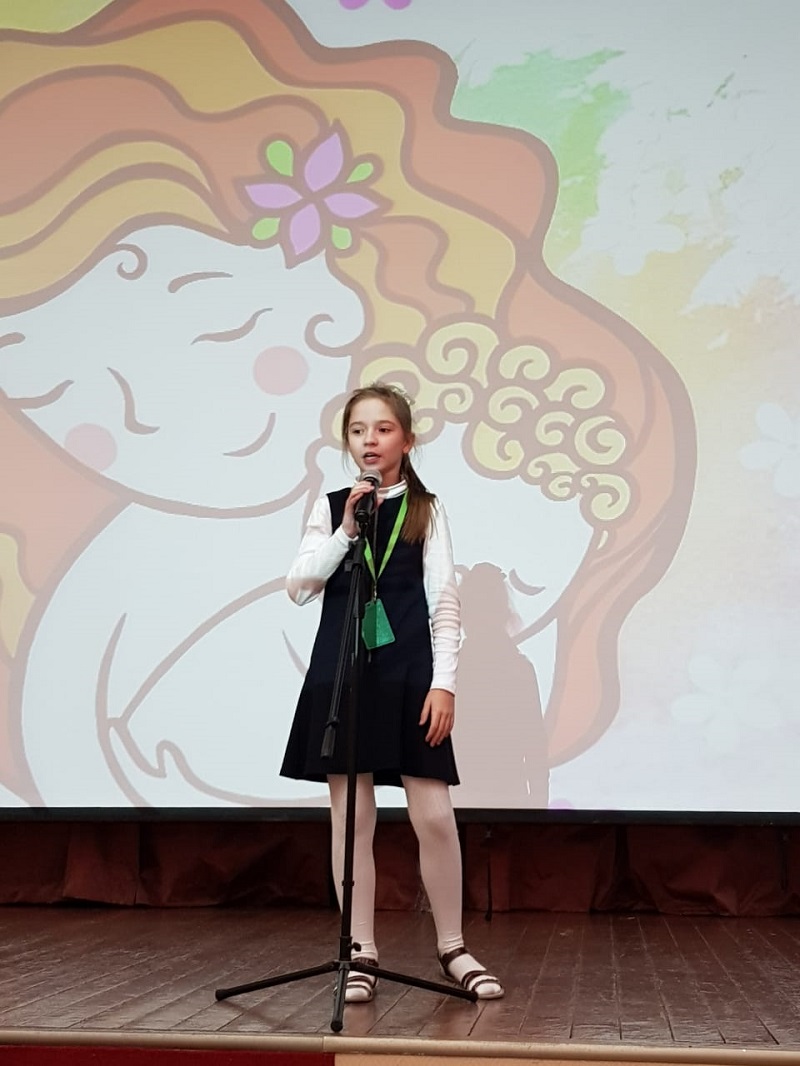 Школа 2116, День мамы, конкурс чтецов, Богданова, 0412 (7)