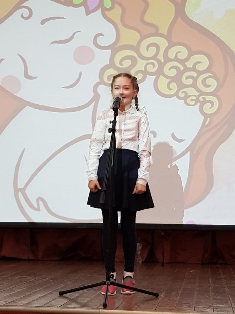 Школа 2116, День мамы, конкурс чтецов, Богданова, 0412 (9)