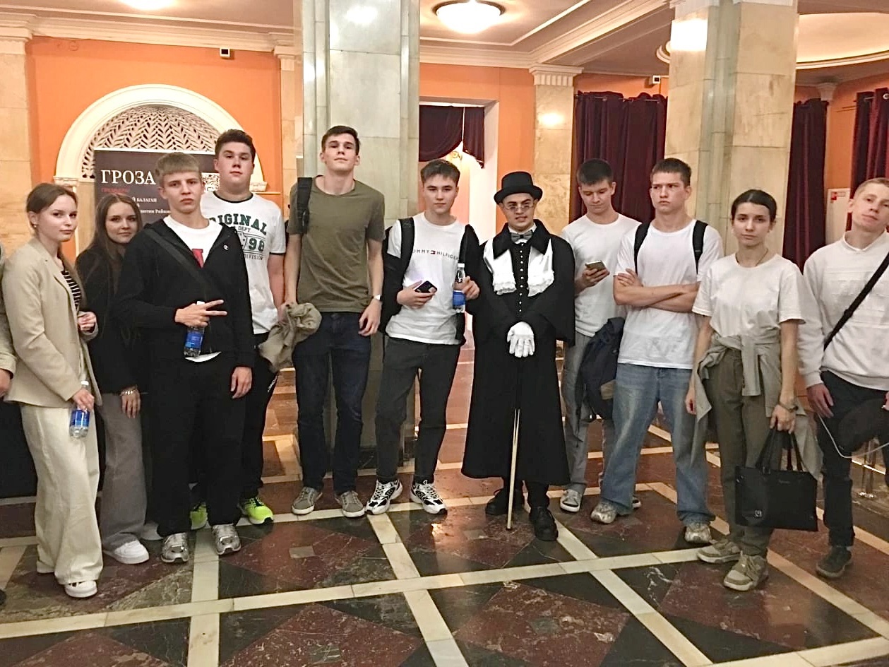 Театральный коллектив ОКГ «Столица» вошел в топ-100 московских студенческих и школьных театров. Фото: официальная страница Образовательного комплекса градостроительства «Столица» в социальных сетях