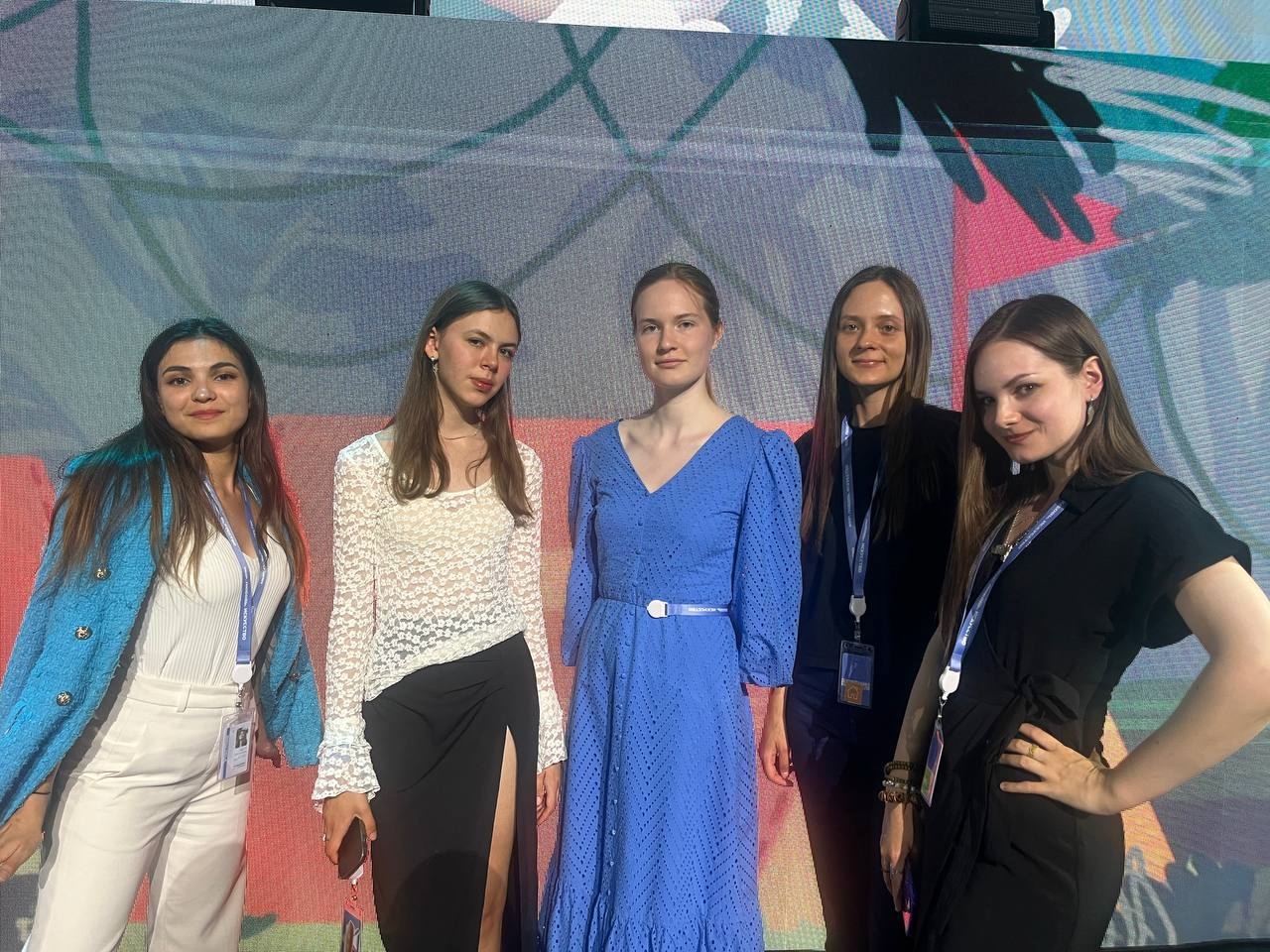 Студентка Колледжа ДПИ имени Карла Фаберже стала участницей летнего арт-проекта. Фото: официальная страница Колледжа декоративно-прикладного искусства имени Карла Фаберже в социальных сетях