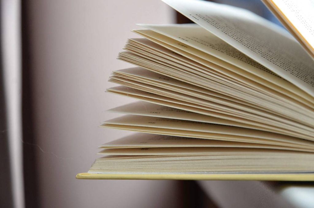 Открытие выставки «Школьные истории» прошло в библиотеке №153. Фото: Анна Быкова, «Вечерняя Москва»