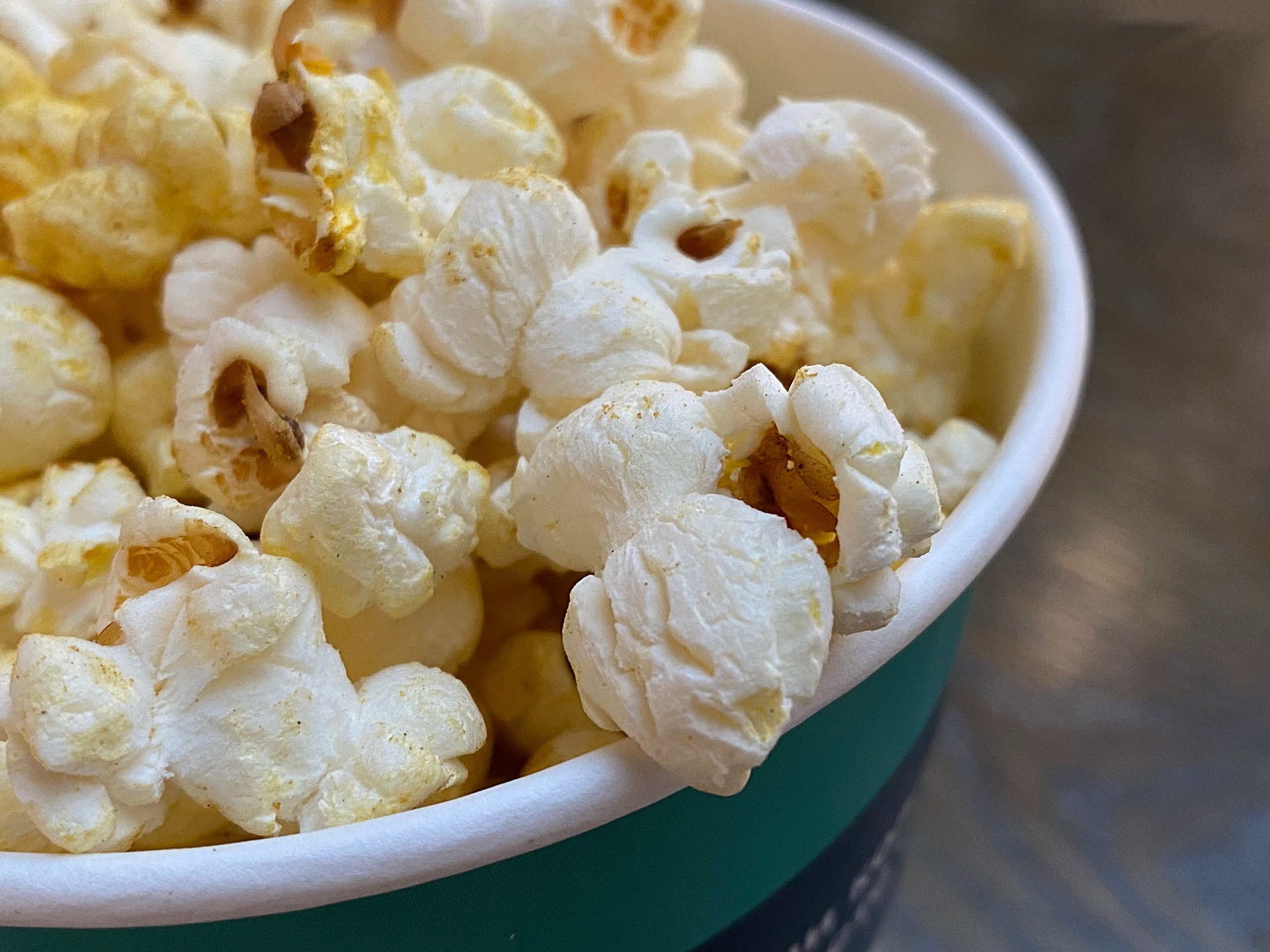 Киновечер анонсировали сотрудники ЦМД «Зябликово». Фото: Анна Быкова, «Вечерняя Москва»