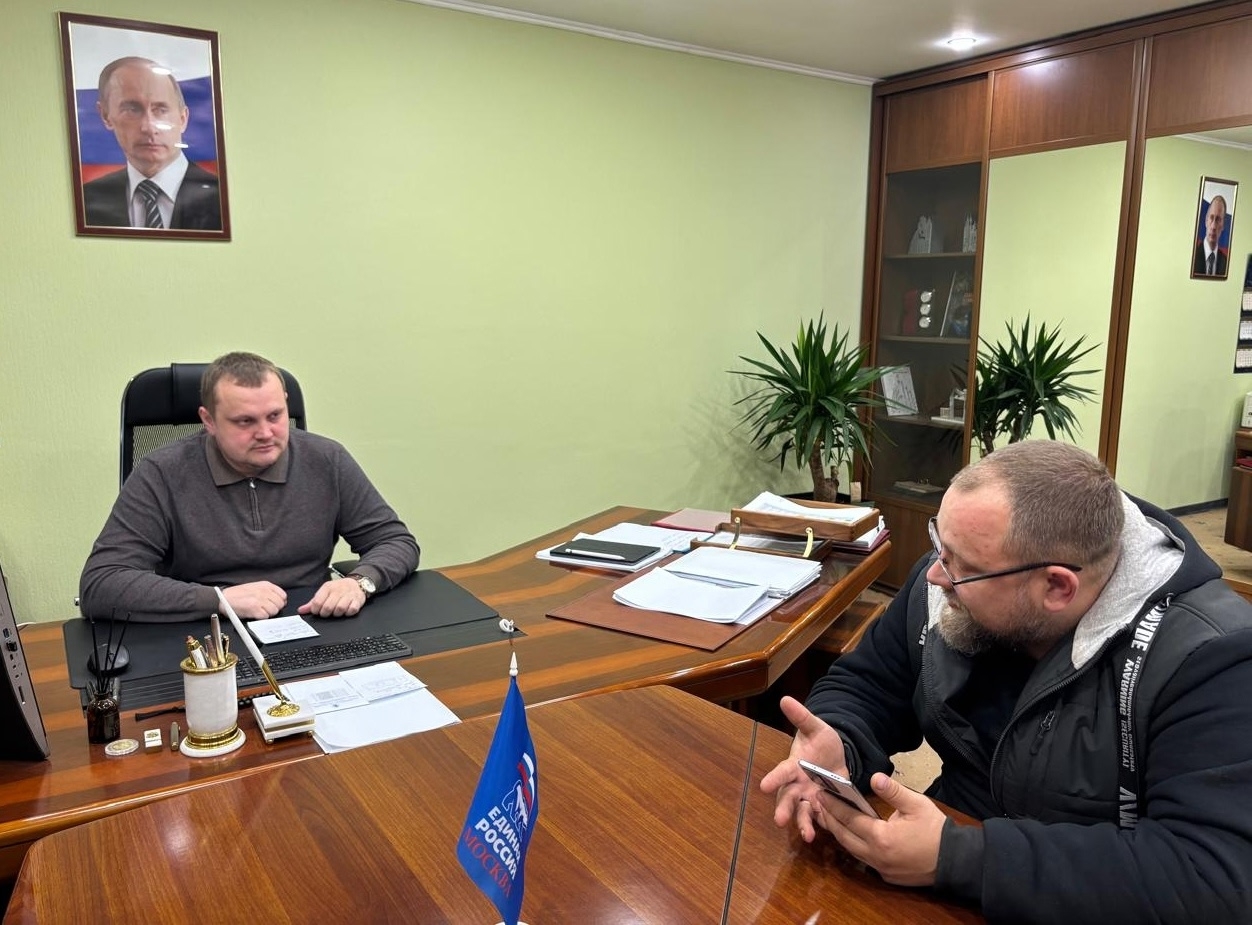 Глава управы Зябликова встретился с жителями района. Фото: официальная страница управы района Зябликово в социальных сетях